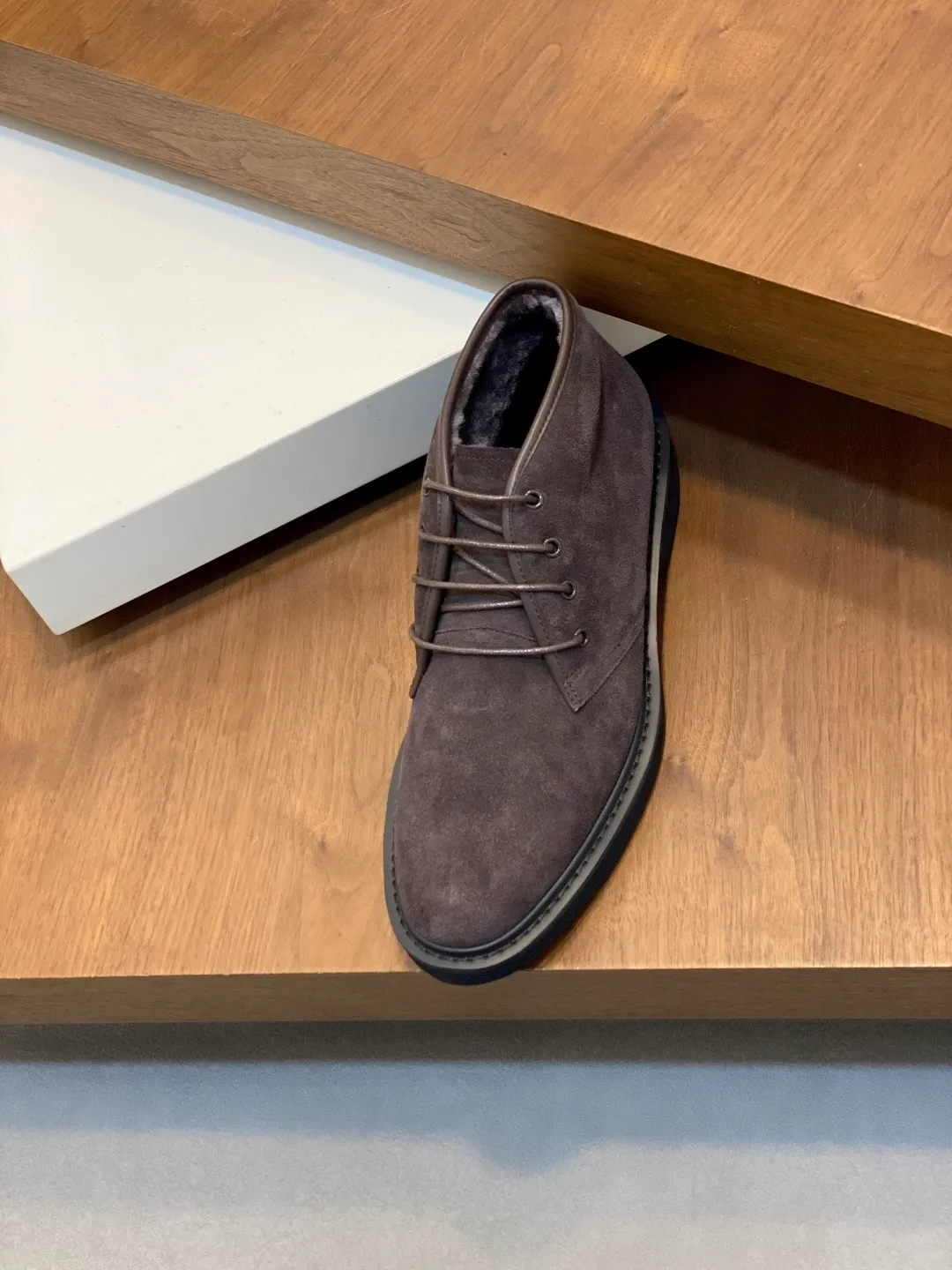 Men's shoes 💰840 Prada/Prada lace-up high-top wool sneakers, top-notch goods, show version, leading counter trial style, Nappa cowhide material, light and breathable, soft and comfortable, unique sports style, genuine leather tongue, full of brand style, lightweight embossed rubber sole, light and about 4CM higher, genuine leather feet, full wool on the inside, great foot feel, with original packaging Size: 39-40-41-42-43-44 (38, 45, 46 customized) leather shoe size